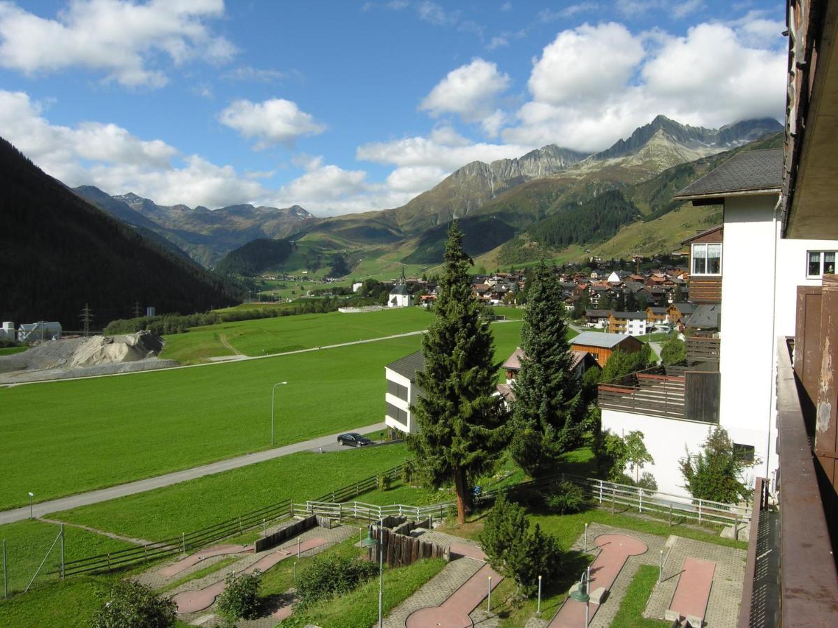 Jugendhotel Alpina Sedrun Eksteriør billede